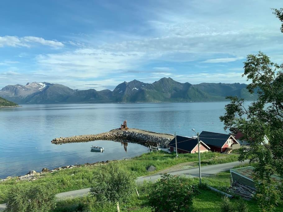 Leilighet I Rorbu Pa Kaldfarnes - Yttersia Senja Extérieur photo